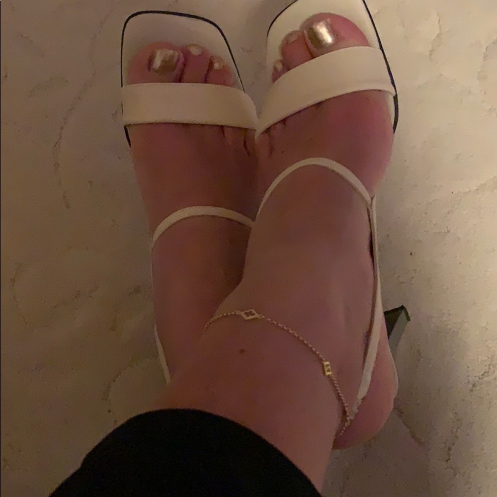 Heels , 2 1/2 inch, tan color ,size8 B